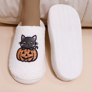 Nouveautés : Pantoufles plates de luxe pour femmes avec semelle en TPR et dessus en fourrure, design à bout fermé, produit d'hiver de qualité - Product Image 4