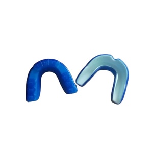 Venta caliente de doble capa Boxeo protector <span class=keywords><strong>bucal</strong></span> conveniente caja de almacenamiento incluida - Product Image 1