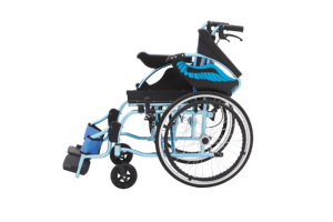 Silla de Ruedas Manual de Estilo Deportivo con Reposapiés Transpirable Desmontable para Personas Mayores con Discapacidad - Product Image 4