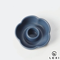 Ensemble de bougeoirs en céramique mate de style nordique, base de bougeoir conique en forme de fleur colorée pour centre de table et décoration de fête