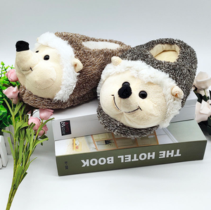 Zapatillas de felpa de piel de <span class=keywords><strong>erizo</strong></span> zapatos hombres mujeres zapatillas de invierno Zapatillas de casa personalizadas niños interior - Product Image 2