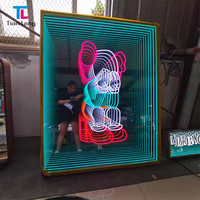 Lettres lumineuses multicolores 3D modernes Miroir infini à mille couches Enseigne de bar à néon Décoration illuminée par LED