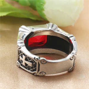Europäisch-Amerikanischer Edelstahl Kreuzförmiger Ring Retro Trendy Unisex Personalisierter Punk Quadratischer Stein Mehrfarbiger Herrenring - Product Image 4