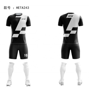 Ensemble de maillots de football vintage pour hommes, vêtements de sport, ensemble de shorts de football personnalisés de haute qualité, t-shirt professionnel - Product Image 6