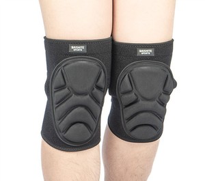 Vente en gros de stabilisateur de genouillère de moto de <span class=keywords><strong>football</strong></span> genouillère de compression en éponge douce et épaisse avec soulagement de la douleur conception respirante - Product Image 2