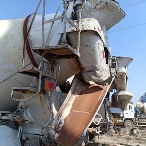 Usado 10 rueda Hino 6X4 camión mezclador de concreto Camión Hino 700 series - Product Image 3