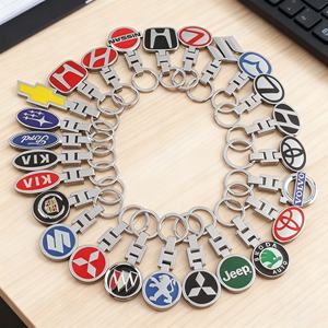 Promotion en gros d'usine : Accessoires automobiles, porte-clés personnalisés avec logo de voiture, porte-clés promotionnel en métal avec logo de marque automobile - Product Image 1