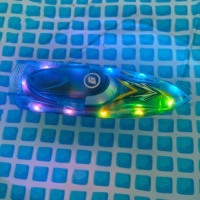 Flytec V666, Bote de Carreras RC de Alta Velocidad con Luces LED de 2.4GHz, Control Remoto de 80M, Lancha Rápida Recargable, Juguete Acuático para Piscina o Lago