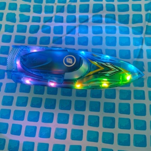 Bateau télécommandé LED 2,4 GHz avec fonction d'auto-redressement, étanche, batterie rechargeable, jouet d'extérieur - Product Image 4