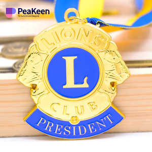 Medalla de Recuerdo 3D Personalizada de Aleación de Zinc con Diseño de León, Color Dorado Mate, con Resina Epoxi - Product Image 1