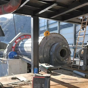 Broyeur Raymond de haute qualité avec roulement et moteur pour le calcaire, le barite, la dolomite et l'argile, capacité de 1,0 à 4 t/h - Product Image 1