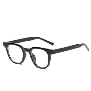 Gafas con Montura Negra Rectangular Anti Luz Azul, Unisex, Montura Completa, Lentes de PC Anti Radiación y Anti UV - Product Image 2