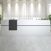 Bureau de réception moderne et minimaliste personnalisable LR-RD-057 avec armoire mobile et surface résistante aux rayures pour les halls de bureaux