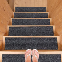Tapis d'escalier rayé antidérapant de 8x30 pouces de conception OEM pour les enfants, les personnes âgées et les animaux domestiques.