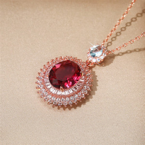 Elegante Collana con Ciondolo Rosso per Donne, Gioiello di Tendenza - Product Image 1