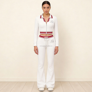 Ensemble de survêtement deux pièces pour femme, veste courte à col preppy et pantalon évasé, en <span class=keywords><strong>velours</strong></span> avec bordure rayée, personnalisable OEM - Product Image 1