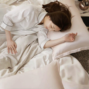 <span class=keywords><strong>Taie</strong></span> <span class=keywords><strong>d</strong></span>'<span class=keywords><strong>oreiller</strong></span> <span class=keywords><strong>en</strong></span> soie de mûrier tricotée 100 % pure, qualité 6, 19 mm, 51*76 cm, taille Queen, couleur unie douce, pour usage domestique et hôtelier - Product Image 1