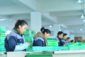 EUGENIA 안티-안개 콘택트 렌즈 클리너 중국 도매 30ml 알루미늄 스프레이 디스플레이 렌즈 클리너 - Product Image 4