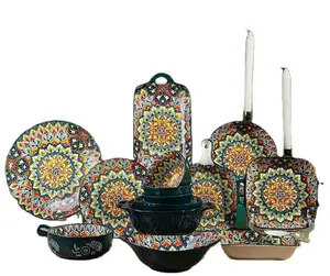Individuelles Keramik-Geschirr-Set böhmischer Stil Teller unterglasierte Keramik-Schalen und Teller für Restaurant