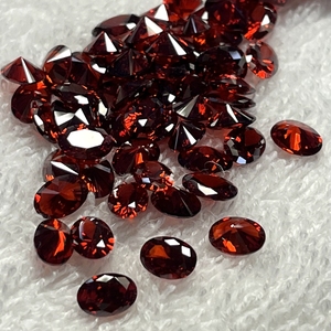 Piedras Sueltas de Circonia Cúbica Sintética, Corte Pera, 5x7 mm, Color Granate - Product Image 3