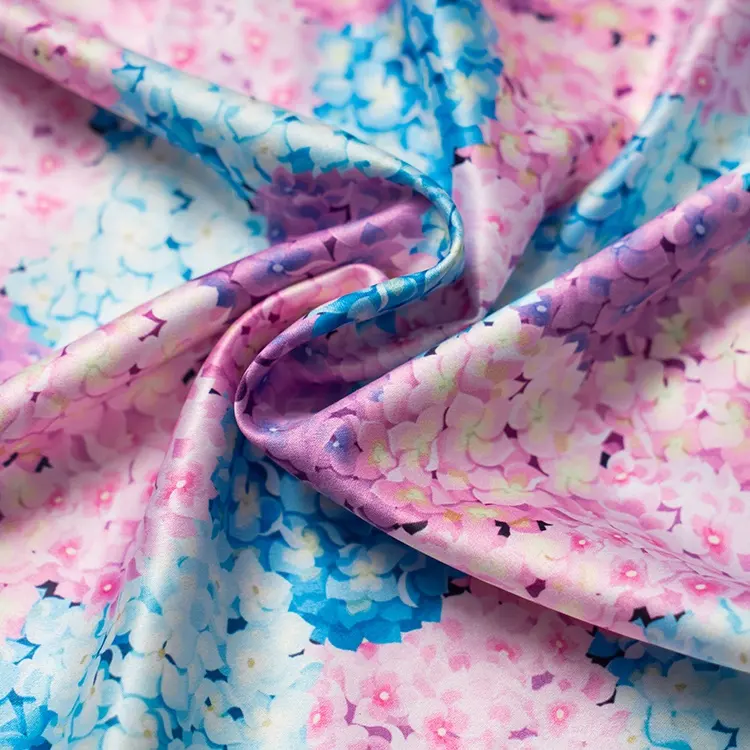 Tecido de cetim tecido de poliéster estampado personalizado tecido de seda cetim brilhante para vestido atacado