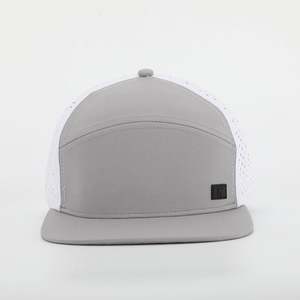 Gorra Snapback Unisex Deportiva de Hip Hop con 6 Paneles Planos, Logotipo de PVC Cortado con Láser y Perforaciones, de Alta Calidad, Personalizada por Meidiney, Fábrica con Certificación BSCI - Product Image 2