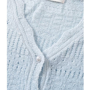 Cardigan en tricot ajouré bleu ciel pour femme, col en V, en coton fin, coupe ajustée, vêtement d'extérieur - Product Image 3