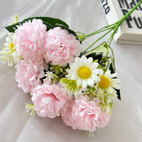 Une sorte de fleur appelée DaisyPromise Haute Qualité 6-Head Single Stem Artificial Loose Flowers Wedding Christmas Graduation