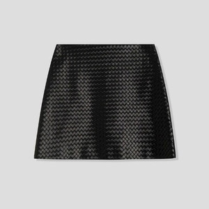 <span class=keywords><strong>Falda</strong></span> <span class=keywords><strong>mini</strong></span> de cuero trenzado elegante de cintura baja para mujer al por mayor, estilo urbano, primavera-otoño - Product Image 2