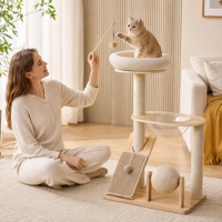 Arbre à chat compact, durable et écologique avec griffoir en sisal, condo pour chat, tour d'activités moderne pour chatons d'intérieur, 4 niveaux, bois beige