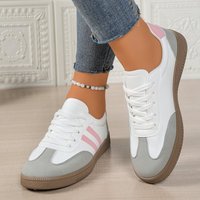 Les nouvelles chaussures pour femmes 2025 sont polyvalentes, offrant un look haut de gamme, des baskets blanches, des semelles souples et des chaussures plates.