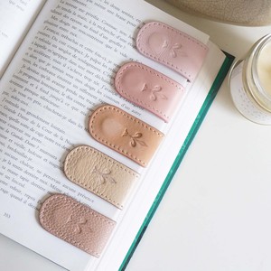 บุ๊คมาร์คหนังแม่เหล็กส่วนบุคคล มินิมอล น่ารัก หนัง บุ๊คมาร์ค <span class=keywords><strong>อ่าน</strong></span> ของขวัญสําหรับเขาและของขวัญการ<span class=keywords><strong>อ่าน</strong></span>หนังสือที่คลุมเครือ - Product Image 3