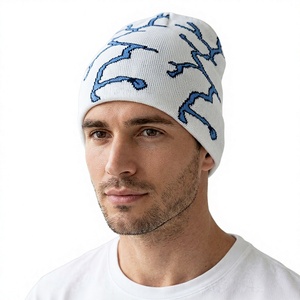Gorro de jacquard para hombre, blanco con patrón azul, gorro de invierno estilo urbano informal, gorro con estampado digital para hombre - Product Image 1