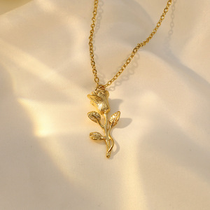 Golden Rose Pendant Necklace Women 18k Gold Plated Stainless Steel Clavicle Chain Everyday Wear Plant Shape Jewelry - Product Image 4
