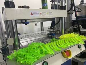 Máquina de fabricación de señuelos suaves de dos colores, señuelo de barco de pesca de mar, moldeo por inyección de material de <span class=keywords><strong>PVC</strong></span>/TPE/TPR - Product Image 4