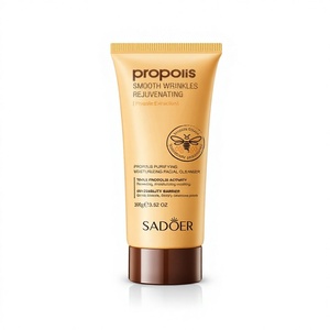 <span class=keywords><strong>Lait</strong></span> <span class=keywords><strong>Nettoyant</strong></span> Transfrontalier à la Propolis pour Hommes : Purifiant, Hydratant, Adoucissant et Nourrissant pour Peaux Mixtes - Product Image 1