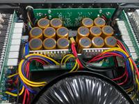 SIVG Sınıf H 4 Kanallı Amfi Profesyonel Ses Güç Amfisi 2U 4x800w Sahne Gösterileri ve Açık Hava Konserleri için Yüksek Çıkış Gücü