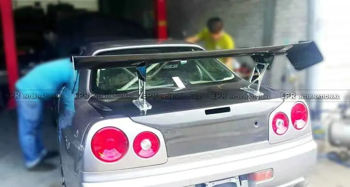 日産スカイラインR34カーボンファイバーオートセレクトリアGT