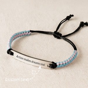 Pulsera de Paracord Personalizada, Tejida, Resistente, Ajustable, Colorida, con Placa Curva de Acero Inoxidable - Product Image 2