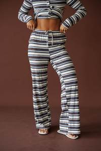 Ensemble de pyjamas de luxe en tissu de bambou pour femmes, ensemble de pyjamas en coton pour femmes, vêtements de maison, vêtements de détente en modal, pyjamas personnalisés, ODM OEM, vente en gros - Product Image 5