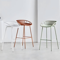 Tabouret de bar en métal moderne de style nordique, non rotatif, à hauteur fixe, pour comptoir de caisse ou réception