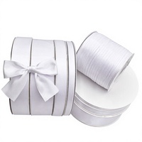 Ruban en satin polyester blanc Hanfan 3mm-5cm, couleur unie, simple face, gaufré, impression de logo personnalisé pour décorations de gâteaux, vente en gros