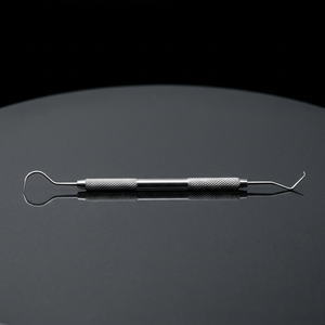 Precio al por mayor: Instrumento de limpieza periodontal de 3 mandíbulas de acero inoxidable con agarre ergonómico moleteado, Clase I - Product Image 4