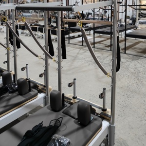 Equipo de <span class=keywords><strong>Gimnasio</strong></span> para Pilates Reformer de Senya Manufacturer, Reformer de Aluminio con <span class=keywords><strong>Torre</strong></span> y Media Trapecio para Estudio de Pilates - Product Image 5