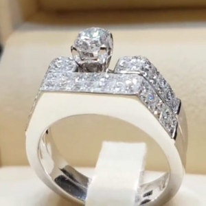 Anello Quadrato per Donne, Gioiello Elegante e Scintillante, Vendita all'Ingrosso - Product Image 6
