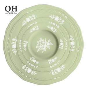 Assiettes de Dîner Haut de Gamme en Porcelaine Fine, Motif Fleurs de Pois Vertes Délicates, Résistantes au Lave-Vaisselle et au Micro-ondes - Product Image 1