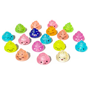 Vendita all'ingrosso di cacca glitterata Mini giocattoli luccicanti arcobaleno forniture per feste novità Gag giocattoli riempitivi creativi per cacca uovo - Product Image 5