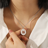 Collier pendentif personnalisé en acier inoxydable avec pièce de monnaie, photo d'animal de compagnie imprimée, pour couple, résistant à l'eau, couleur durable.