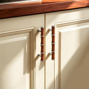 Poignées de placard en laiton massif style bambou, poignées de meuble de cuisine de luxe en bois de noyer et bois de rose, boutons de tiroir en T en bois - Vente chaude - Product Image 6