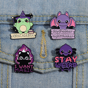 4 estilos I Want Magic Lapel Pins personalizado gato Rana murciélago Animal bruja divertido esmalte broche sombrero ropa Pins - Product Image 2